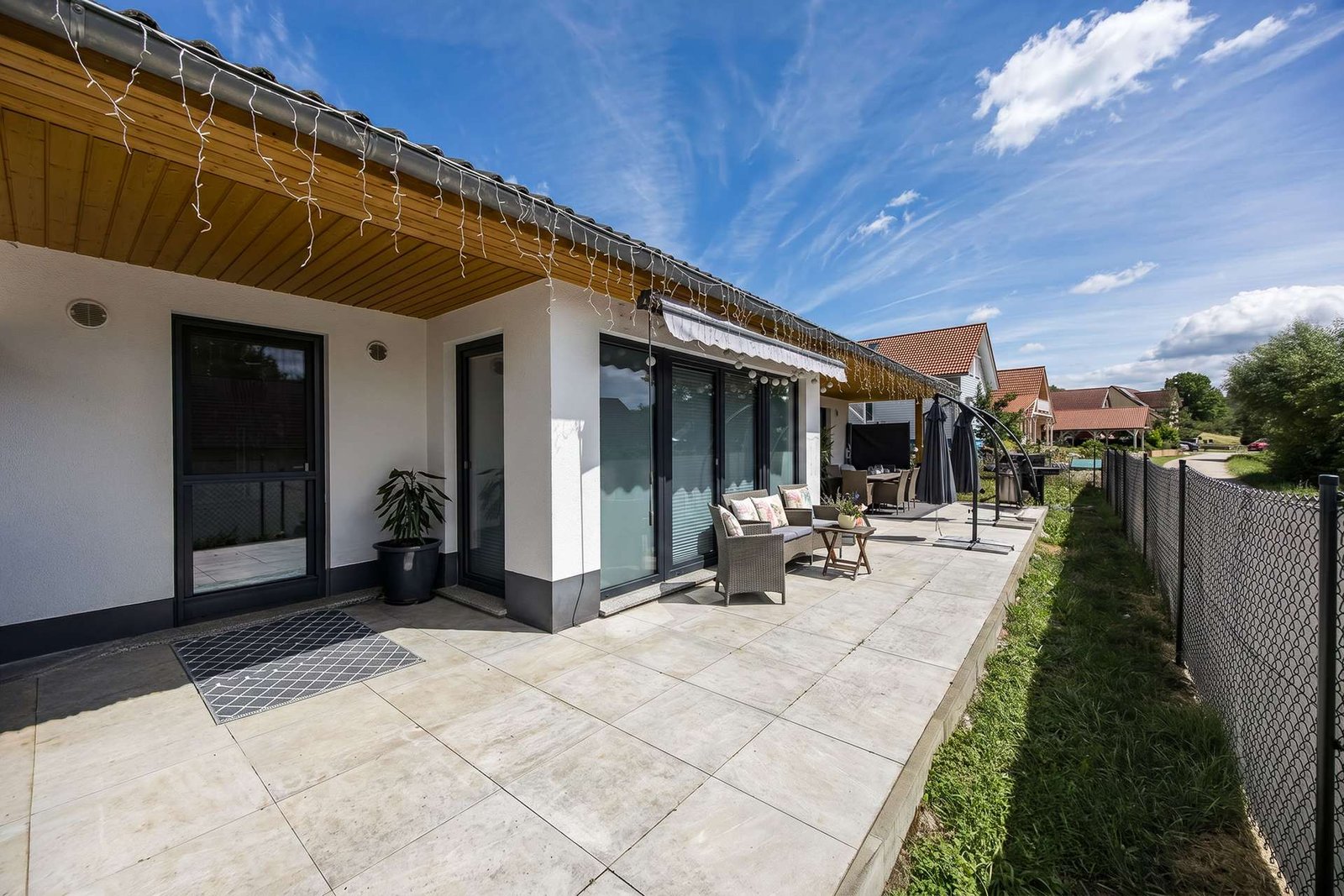 Bungalow mit Einliegerwohnung