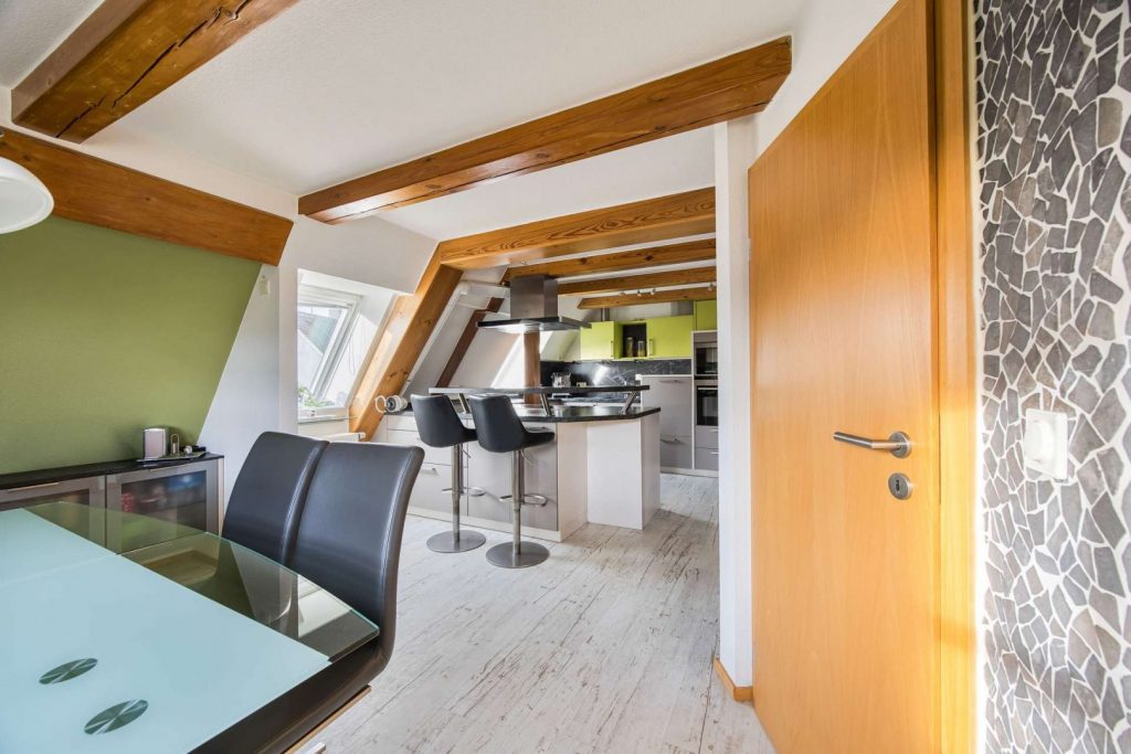 Küche + Esszimmer DG